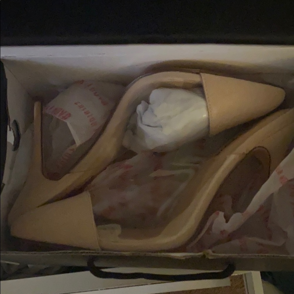 Never worn, Fashion Nova Heels size 9